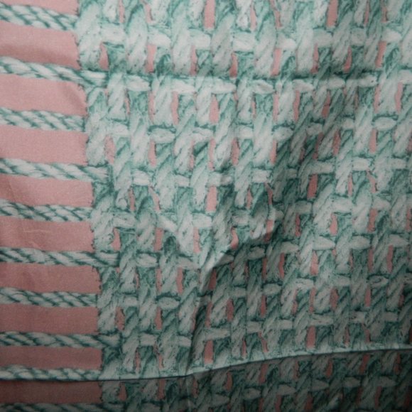 Vintage Renard Silk Hand Rolled Hem Basket Weave Scarf - Picture 2 of 4